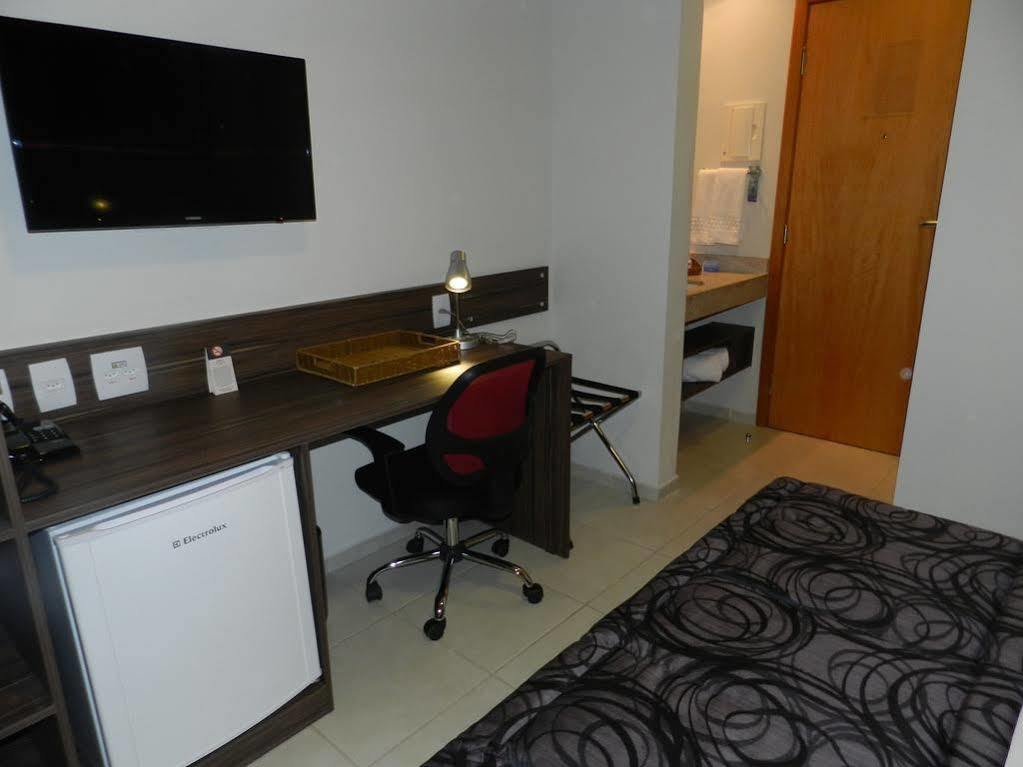 Nobile Inn Dutra Rio De Janeiro 圣若昂迪梅里蒂 外观 照片